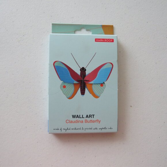 New Studio Roof 3D Wall Decoration Claudina Butterfly Kit - Picture 1 of 8